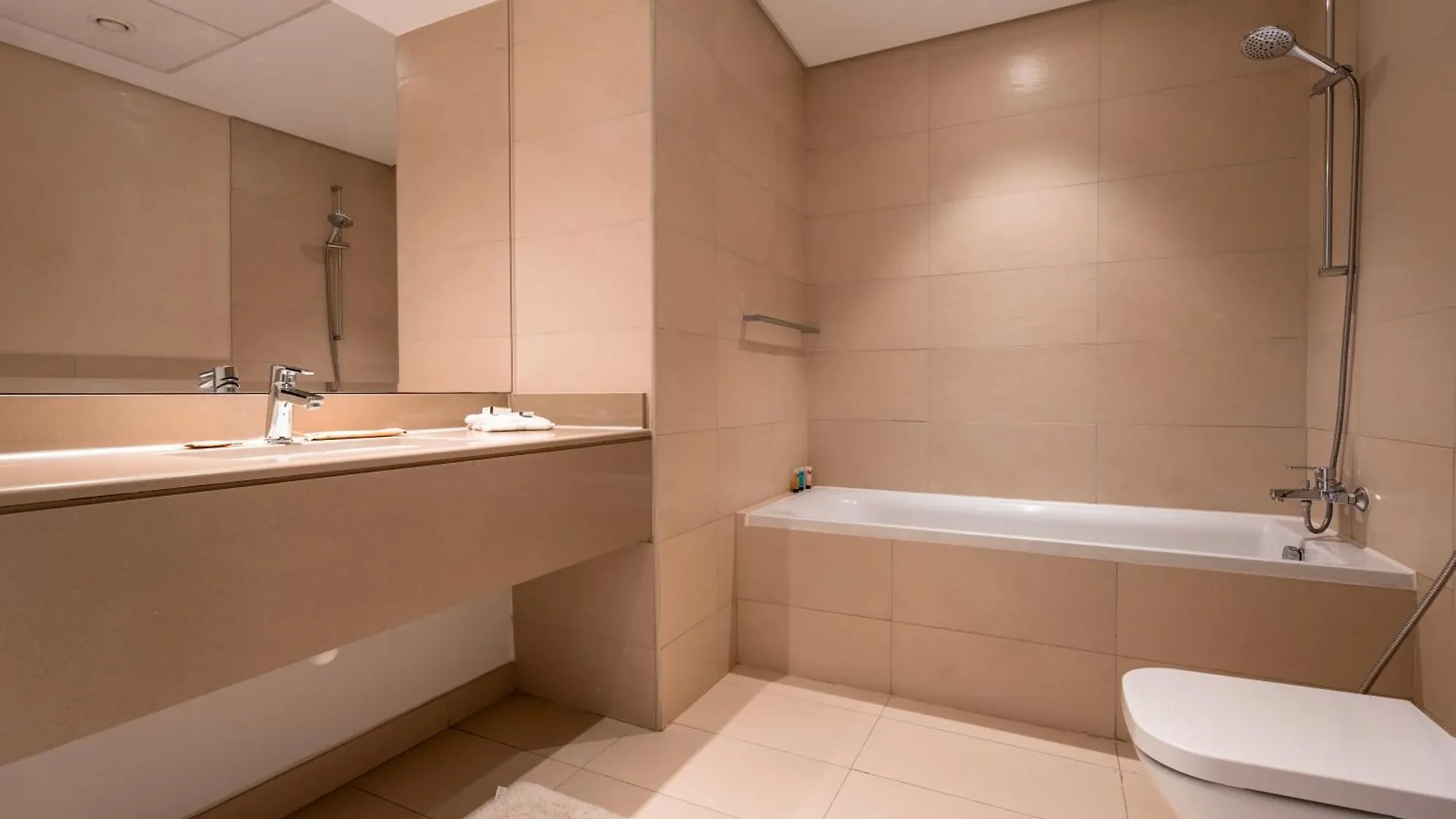 Yas Island 3Br Plus Maid Pool, Gym, Near Seaworld & Ferrari World アブダビ
