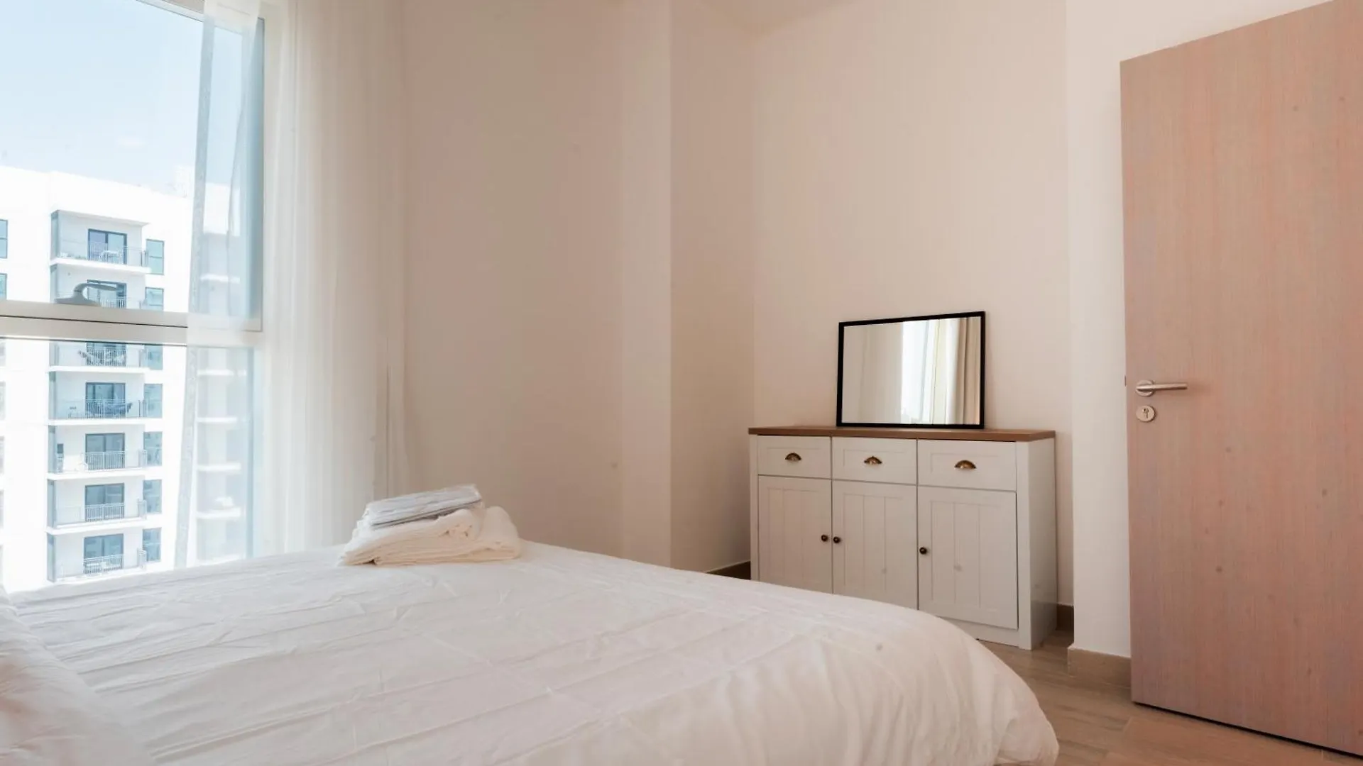 Yas Island 3Br Plus Maid Pool, Gym, Near Seaworld & Ferrari World Abu Zabi 0*,  Zjednoczone Emiraty Arabskie